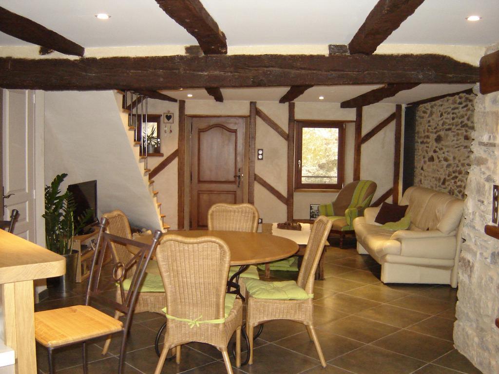 Les Hotes Du Lac, Chambres Et Tables D'Hotes Mandailles  Екстер'єр фото