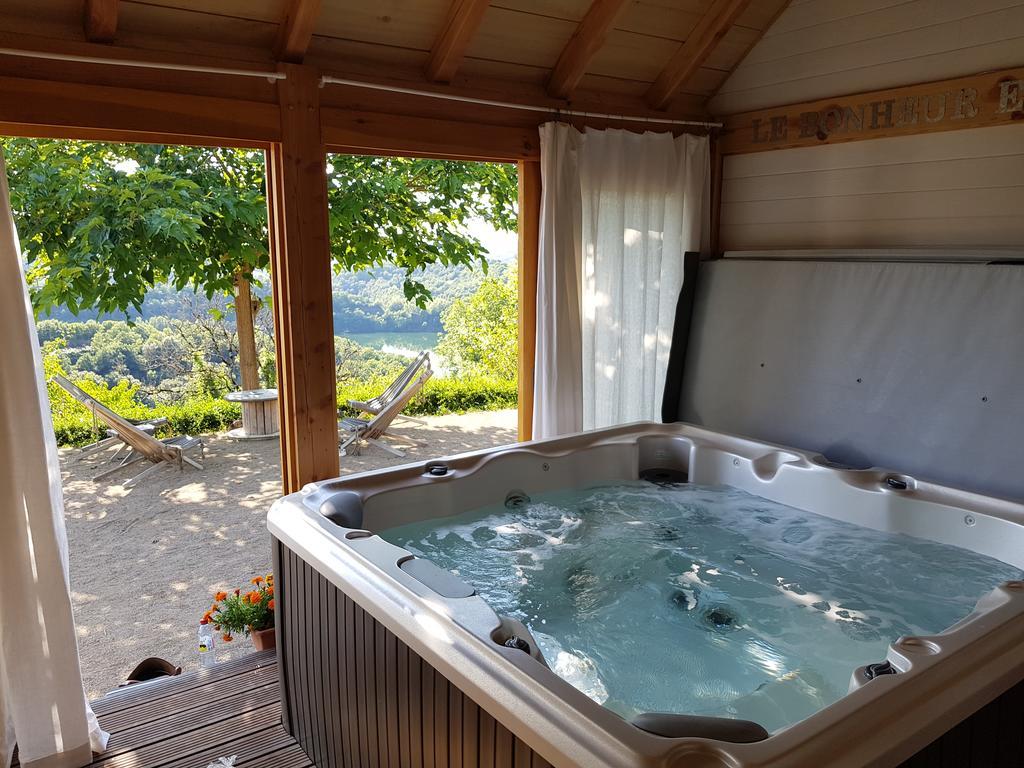 Les Hotes Du Lac, Chambres Et Tables D'Hotes Mandailles  Екстер'єр фото